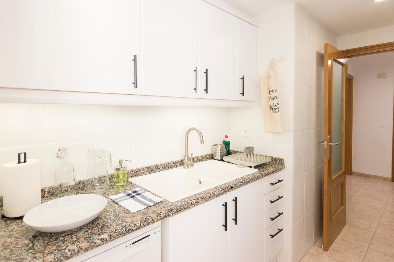 Beach Paradise Flat In Denia Centre W/ Large Pool المظهر الخارجي الصورة