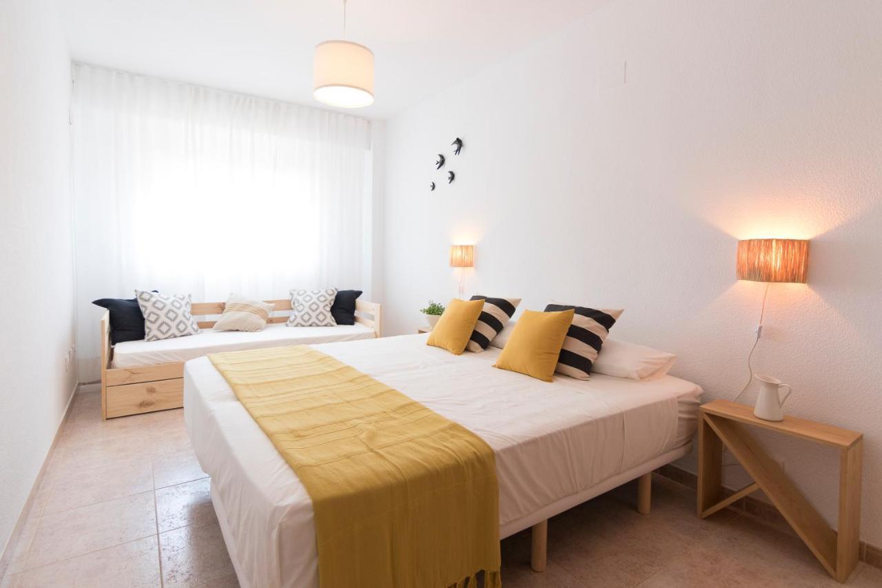 Beach Paradise Flat In Denia Centre W/ Large Pool المظهر الخارجي الصورة