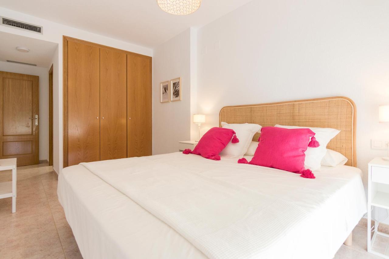 Beach Paradise Flat In Denia Centre W/ Large Pool المظهر الخارجي الصورة
